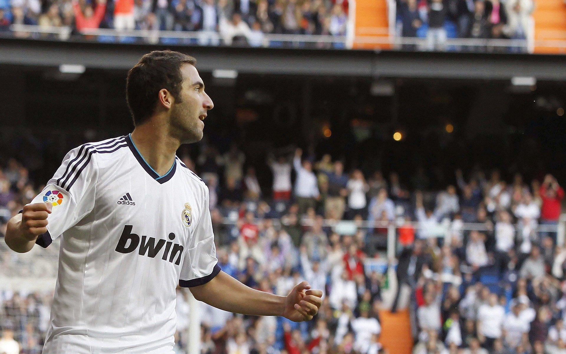 CBA赛季最佳阵容揭晓，胡金秋全票领衔一阵，吴前率队逆袭入选二阵