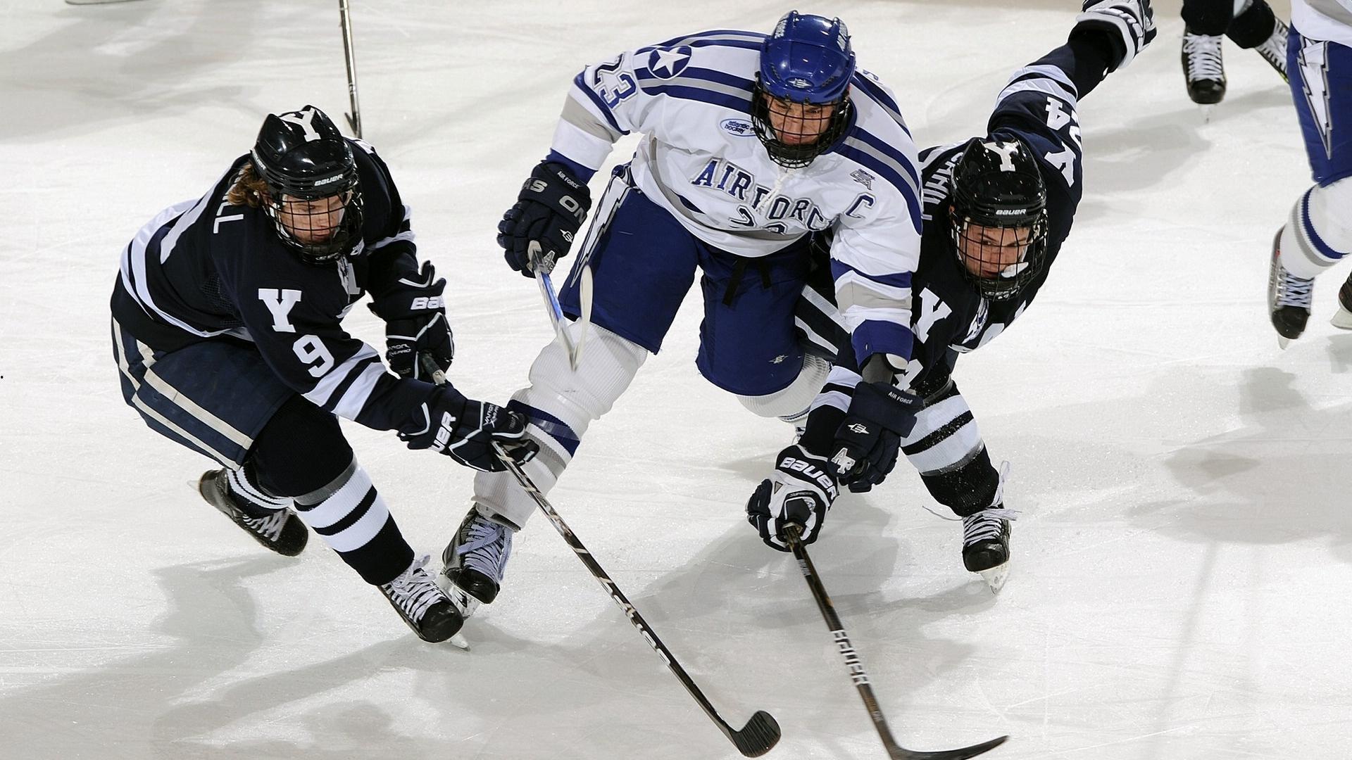 湖人展现冠军底蕴力压快艇 林书豪融入球队获平等机遇